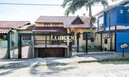 Casa para Venda com 3 dormitórios, sendo 1 suites, e 3 vagas no bairro Imperial Parque