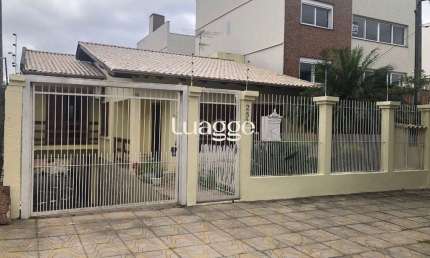 Casa para Venda - 227m², 4 dormitórios, sendo 1 suites, 3 vagas - Chácara das Pedras