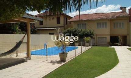 Casa para Venda - 300m², 4 dormitórios, sendo 2 suites, 4 vagas - Medianeira