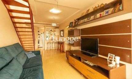 Cobertura com 3 quartos, 2 suítes e 2 vagas no Petrópolis – Vista deslumbrante!