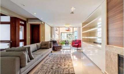 Casa em Condominio com 4 dormitório(s), 204 m² no bairro Tristeza em PORTO ALEGRE