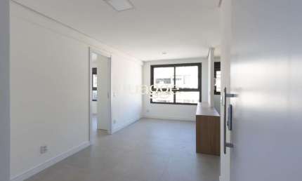 Apartamento 1 dormitório sendo suíte semi - mobiliado