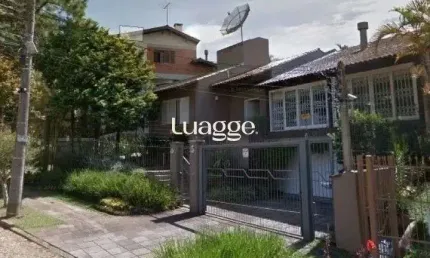 CASA RESIDENCILA PARA LOCAÇÃO NO BAIRRO IPANEMA  - 326M² ÁREA TOTAL - 03 QUARTOS SENDO 01 SUÍTE - PISCINA