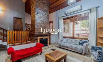 Casa com 3 quartos e 4 vagas no Bairro Vila Ipiranga
