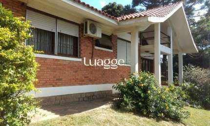 Casa para Venda - 250m², 3 dormitórios, sendo 1 suites, 4 vagas - Taruma