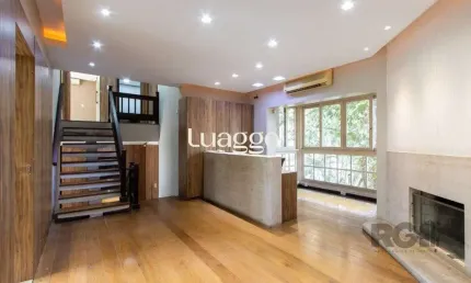 Excelente casa comercial com aproximadamente 300m² de área construída