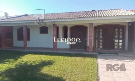 Casa com 3 quartos à venda na Rua Espanha, 349, Zona Norte, Capão da Canoa