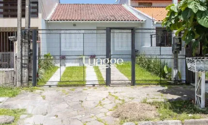 Casa no bairro hípica, 100% reformada, 2 dormitórios, 1 vaga de garagem.