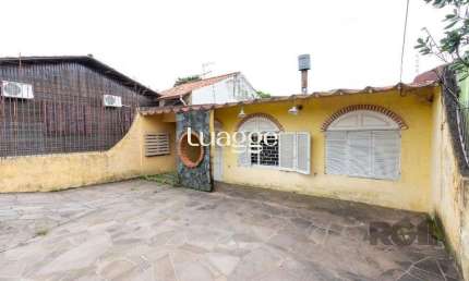 Casa com 3 quartos à venda na Estrada Aracaju, 135, Vila Nova, Porto Alegre