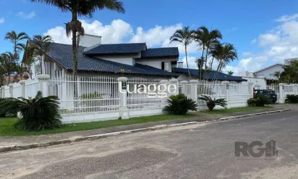Casa com 4 quartos à venda na Rua Dom Luís Guanella, 134, Zona Nova, Capão da Canoa