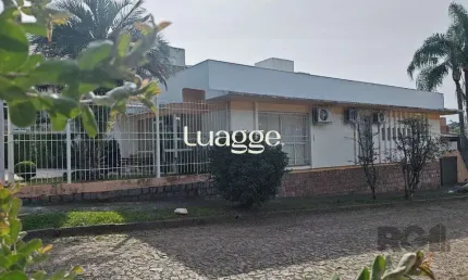 Casa comercial à venda na Rua Pinaré, 273, Vila Assunção, Porto Alegre