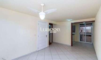 Casa em condomínio com 3 dormitórios, suíte, espaço gourmet.