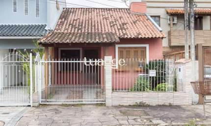 Casa com 2 quartos à venda na Rua Edgar Sanches Laurent, 166, Hípica, Porto Alegre