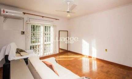 APARTAMENTO PARA LOCAÇÃO NO BAIRRO PRAIA DE BELAS - 79M² ÁREA PRIVATIVA - PISO PARQUET - 02 QUARTOS COM SPLIT