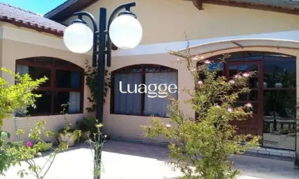 Casa para Venda - 150m², 2 dormitórios, 5 vagas - Ponta Grossa