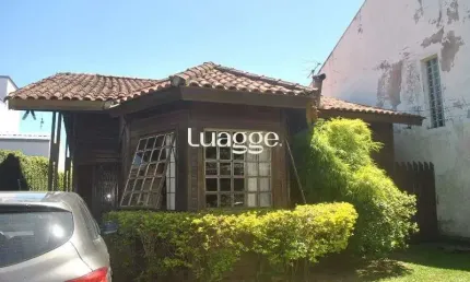 Casa para Venda - 250m², 3 dormitórios, 4 vagas - Serraria