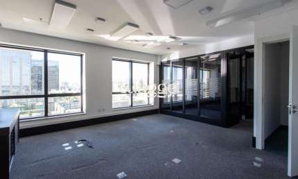 SALA COMERCIAL PARA LOCAÇÃO NO BAIRRO PRAIA DE BELAS - 36M² ÁREA PRIVATIVA - PISO CARPETE - 01 VAGA ROTATIVA DE ESTACIONAMENTO