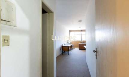 Sala comercial bem localizada, com aproximadamente 40m²
