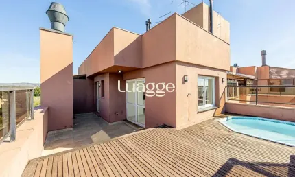 Cobertura com 191m² e 3 dormitórios, 1 suíte, 2 vagas no chácara das pedras
