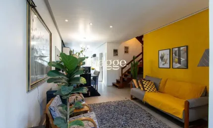 Sobrado com 2 dormitórios, sendo 1 ampla suíte com banheira de hidromassagem, 2 vagas.