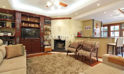 Casa mobiliada com 381m², 4 dormitórios no bairro chacara das pedras