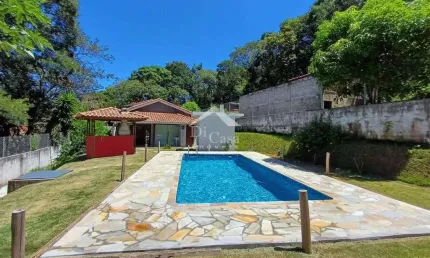 Casa estilo chácara  com 3 quartos à Venda, Cachoeira - Atibaia