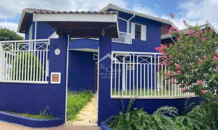Casa ampla e isolada no Jardim dos Pinheiros Atibaia
