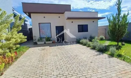 Linda Casa Térrea com 3 Quartos, Suíte e Edícula à Venda em Atibaia