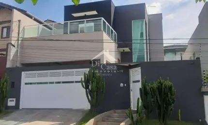 Lindo sobrado para venda com 3 suítes no bairro Jardim Maristela.