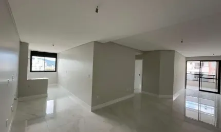 Apartamento com 3 quartos, 3 suítes, disponível para venda. Com 123 m² localizado em Campinas - SJ/SC