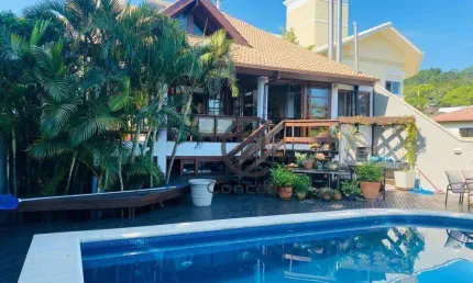 Casa com 4 quartos à venda, 530 m² no bairro João Paulo - Florianópolis/SC