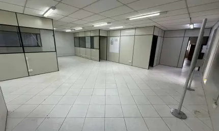 Barracão / Galpão / Depósito para alugar na Rodovia BR-101, Barreiros, São José