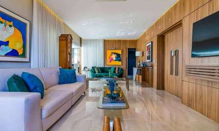 Cobertura a venda na Vila Nova Conceição, com 272 m² sendo 4 suítes, closet e piscina privativa