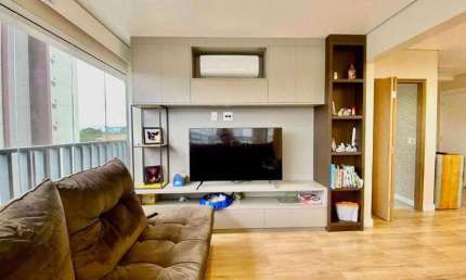 Apartamento com 192m², 4 quartos (2 suítes),  4 vagas, 2 depósitos a venda em Pinheiros, São Paulo