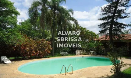 Chácara com piscina a venda em Itu com 10.880m² de terreno e 618m² de construção