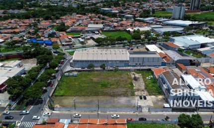 Terreno no centro da cidade de ITU SP com 4.500m2 (80x57) Esquina abrangendo 3 ruas incluindo a avenida Marginal de maior movimento na cidade