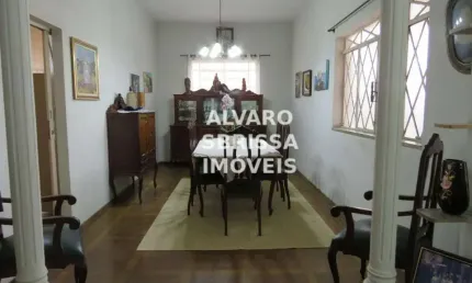 Casa e mais 2 terrenos.  Centro da cidade de Itu SP. Excelente localização - Residencial ou Comercial - 900m2 de terreno