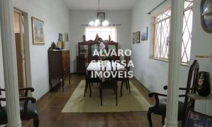 Casa e mais 2 terrenos.  Centro da cidade de Itu SP. Excelente localização - Residencial ou Comercial - 900m2 de terreno