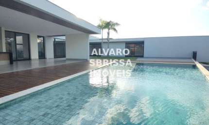 Exuberante e climatizada casa junto ao premiado campo de golfe do Terras de São José. 5 suítes 1 máster 820m2ac  (alugada)