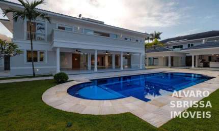 Casa climatizada, com 5 suítes e piscina no Condomínio Marina do Guarujá SP