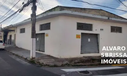 Barracão de esquina em rua movimentada, com excelente localização.