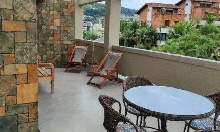 Cobertura com 3 dormitórios à venda, 195 m² por R$ 1.500.000,00 - Jardim Três Marias - Guarujá/SP