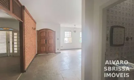 Casa ampla à venda com 4 dormitórios 615 m2 à venda no B Brasil em Itu SP com ótima localização ao lado do Centro para fins comerciais ou residenciais