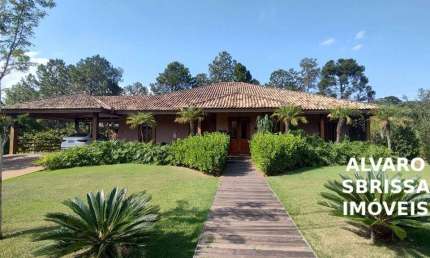 Casa com 4 dormitórios sendo 3 suítes, com piscina, no condomínio Chácaras Flora  Itu SP - Único dono.
