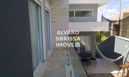Lindo sobrado à venda com 3 dormitórios no Condomínio Garden Ville em Itu/SP.