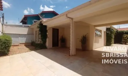 Excelente Casa térrea -com 3 dormitórios  proximó ao centro de Itu