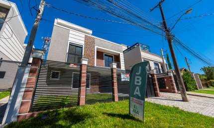 Casa com 3 quartos à venda na Rua Arthur Leinig, 489, Vista Alegre, Curitiba