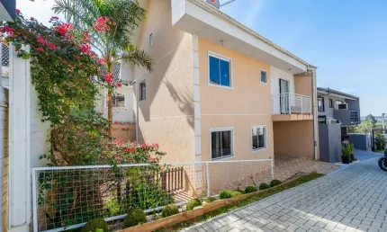 Sobrado com jardim privativo jardim ipe santa felicidade