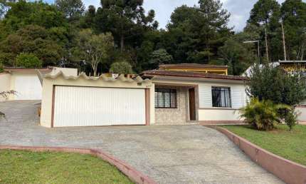Casa para Venda em Campo Largo, Ferraria, 6 dormitórios, 4 banheiros, 6 vagas