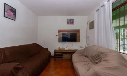 2 Casas à venda com 2 vagas de garagem cobertas, despensa e quintal por R$400.000 - Vila Ayrosa-Osasco-SP
